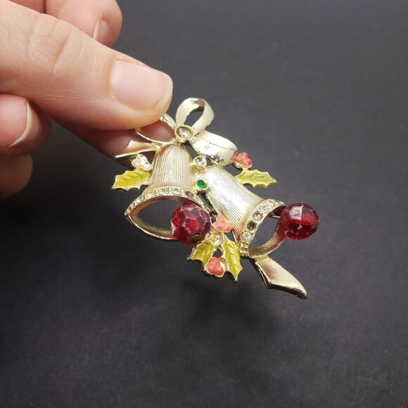 Jingle bells with mistletoe pin brooche - Picture 10 of 12